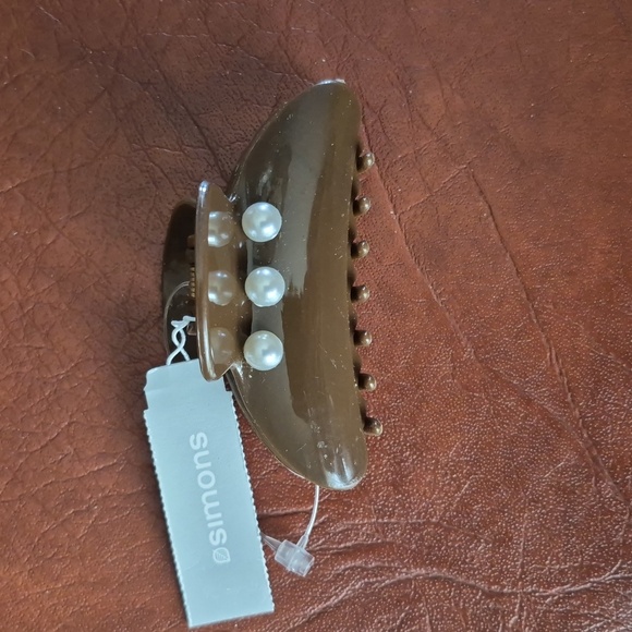 Simons Accessories - Simons Brown Hair Clip with Faux Pearls, New With Tags